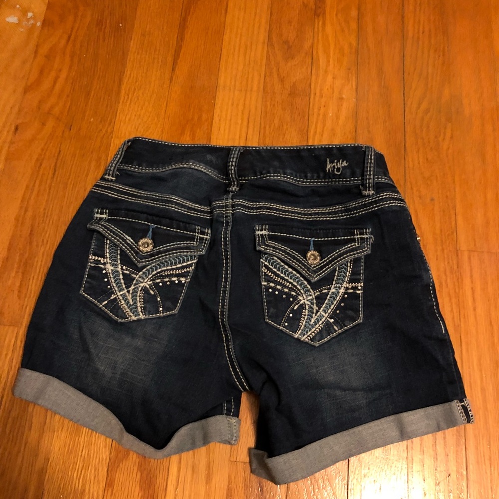 Shorts - Picture 2 of 2
